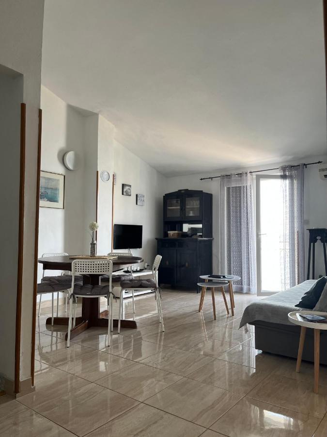 Apartman Gabrijel ポドゥゴラ エクステリア 写真