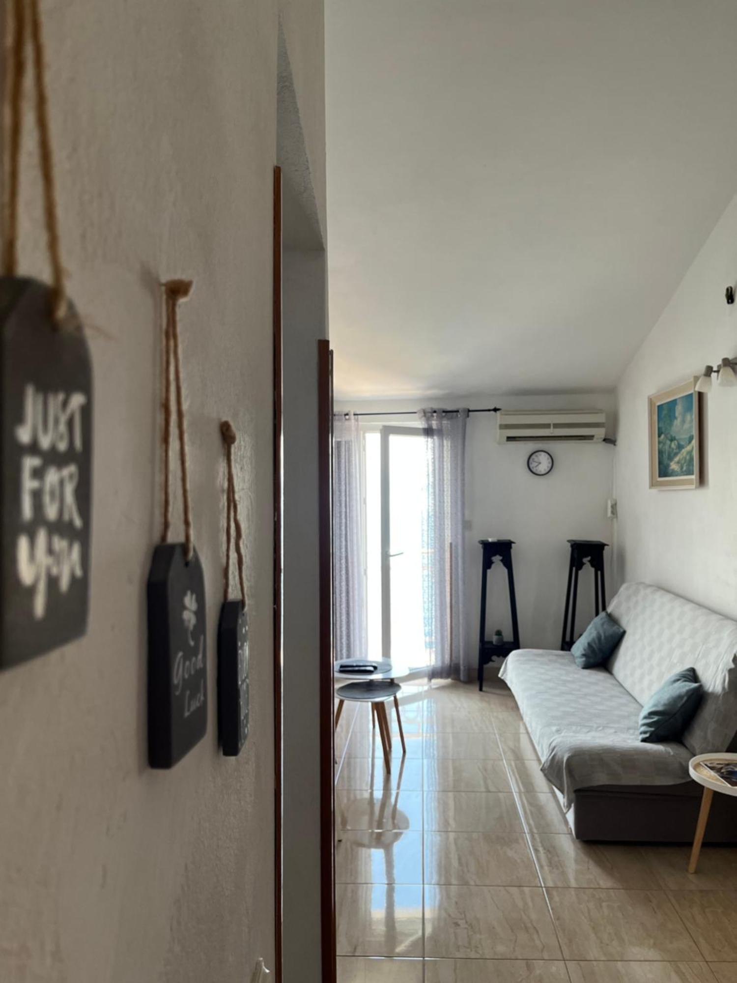 Apartman Gabrijel ポドゥゴラ エクステリア 写真